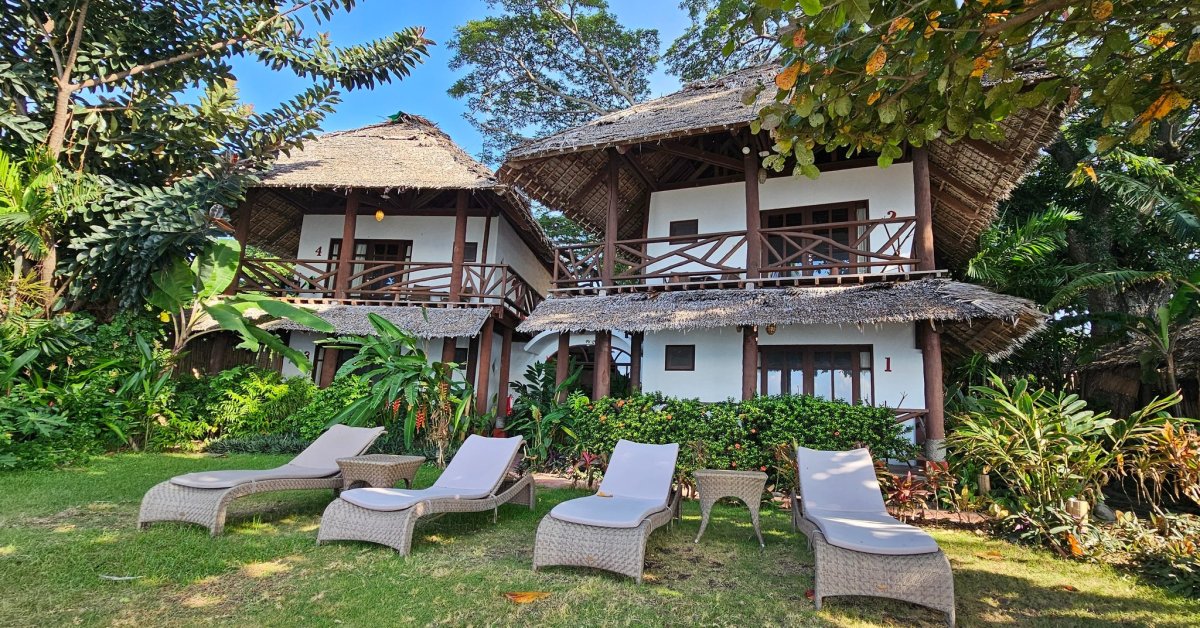 Atlantis Dumaguete Beach & Dive Resort 4